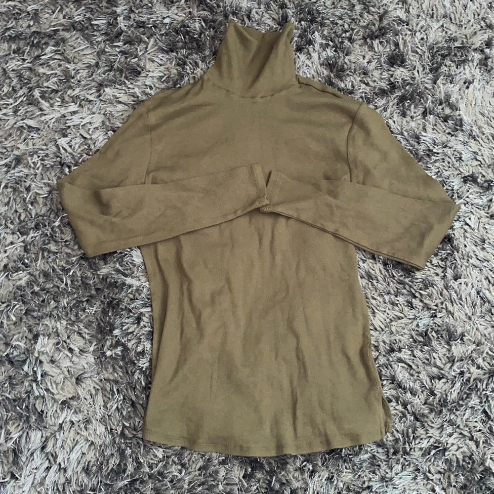 Women’s turtleneck